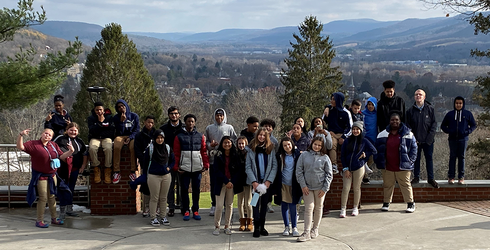 Middle school Atoms visit Hartwick College and SUNY Oneonta during a college visit