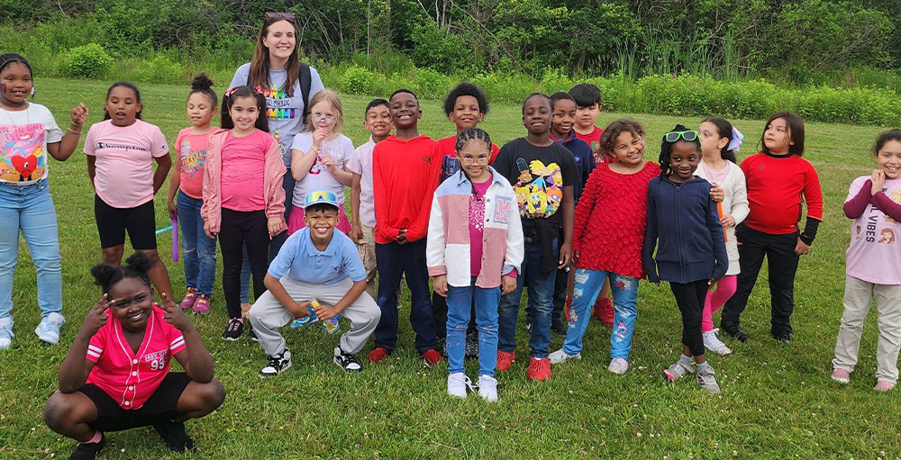 Utica Academy of Science 2nd Grade Atoms Take Trip to Sherrill Brook Park