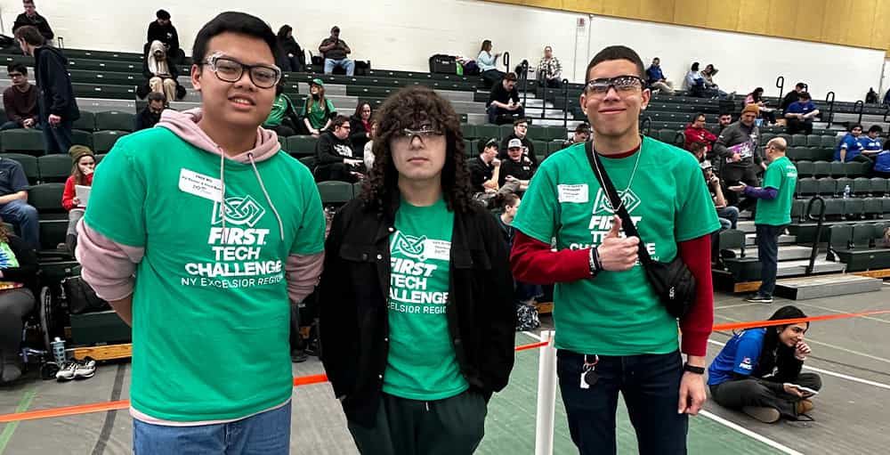 UAS JSHS Robotics Team Gives Back
