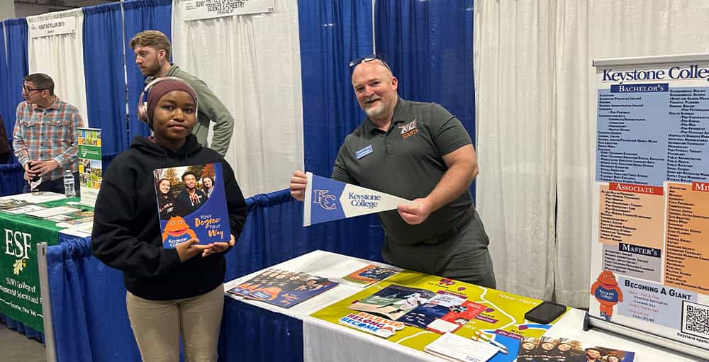 UAS JSHS Scholars Attend National College Fair