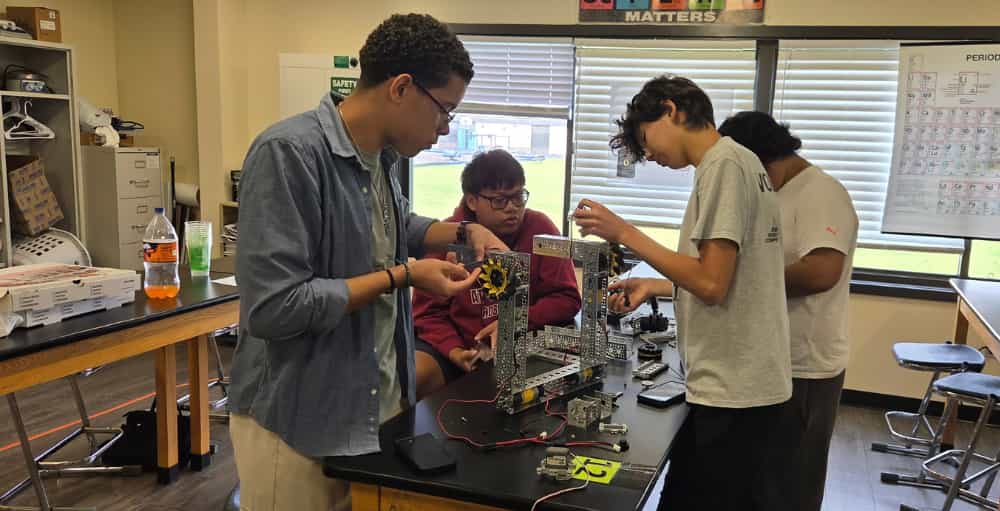 UAS JSHS Students Explore Robotics and Drone Soccer