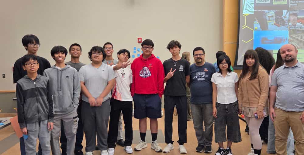 UAS JSHS Begins New FTC Robotics Season
